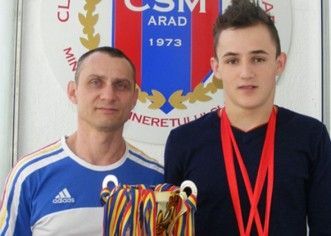 Performanţă în haltere: Florin Vizitiu este dublu campion european de cadeţi!