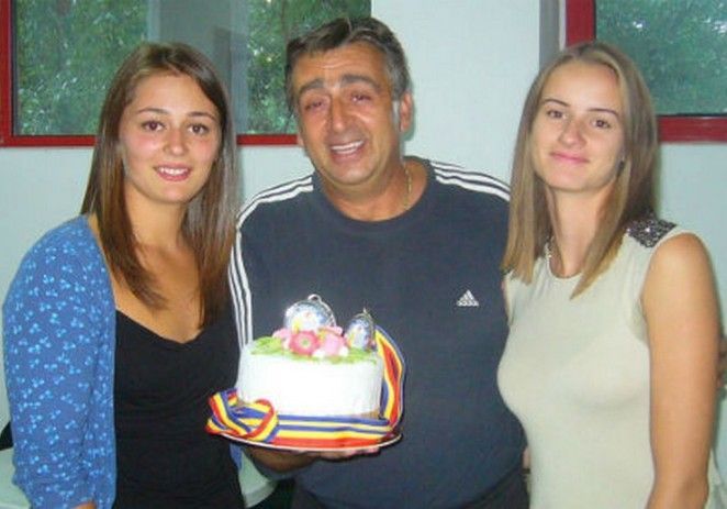 Recompensate pentru titlul de vicecampioane naţionale la beach-volley