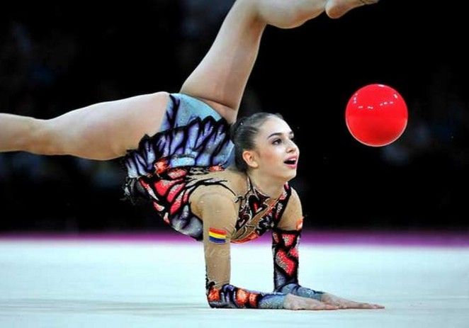 Spectacol al graţiei şi eleganţei la Arad