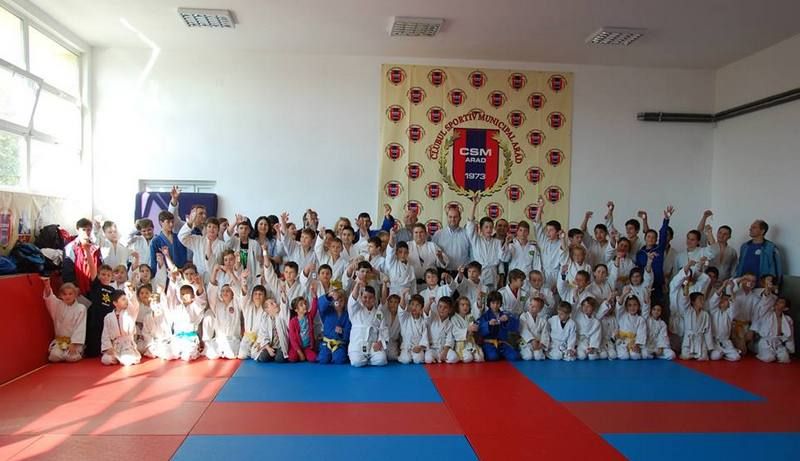  Micii judoka au sărbătorit pe tatami