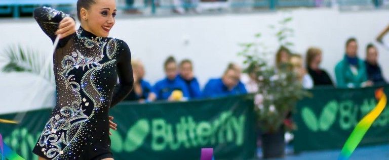 UPDATE: Nouă medalii arădene la Naţionalele de gimnastică ritmică: Ştefania Chiriac, de patru ori pe podium la senioare!