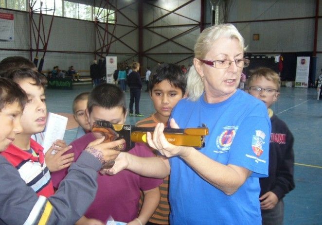 Elevii s-au remarcat la poligonul de tir