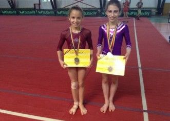 Micile gimnaste aşteaptă să inaugureze sala nouă