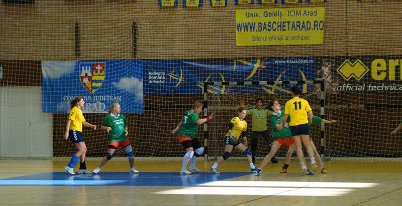  Aradul are din nou echipă de senioare în handbalul feminin