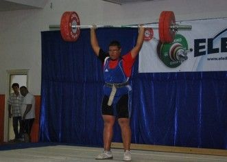 Halterofilul Adrian Lingurar are nevoie de o mică mână de ajutor în drumul spre Europene