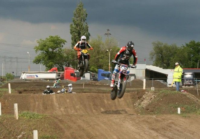 Viteză şi adrenalină în week-end pe circuitele din judeţ