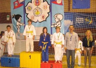 Cluburi din Arad şi Nădlac au urcat pe podium la sărbătoarea judoului