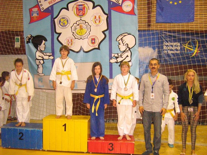  Cluburi din Arad şi Nădlac au urcat pe podium la sărbătoarea judoului