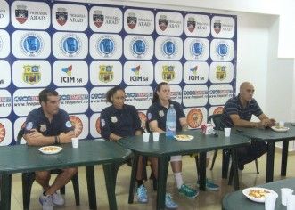 Americancele Simmons şi Fussell promit performanţe la Univ.Goldiş ICIM
