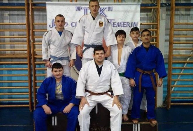 Judoka arădeni au cucerit noi medalii pe tatami