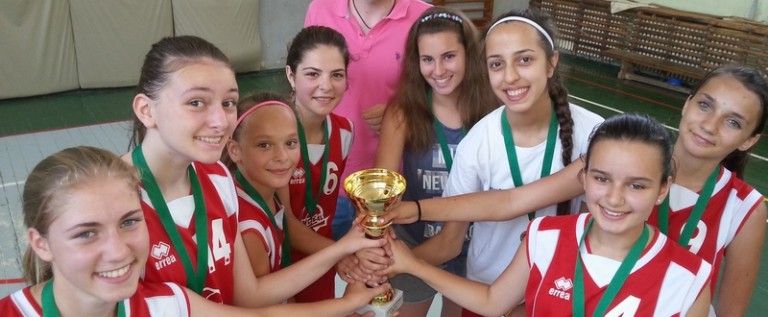 Fetele de la „Peda” au câştigat Cupa Sportsin la baschet