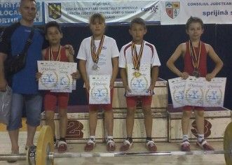 Halterofilii CSM-ului au cucerit medalii naţionale la categoria juniori III
