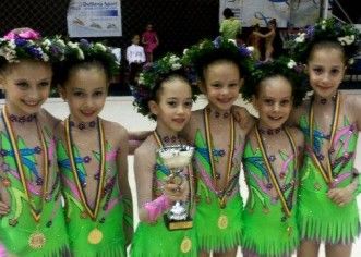 Gimnastele arădene au obţinut medalii pe covorul ritmicii