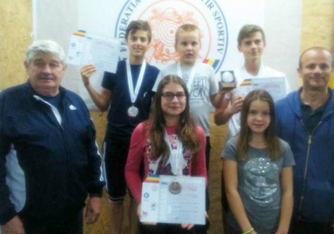 Micii pistolari arădeni au urcat pe podium la Naţionale