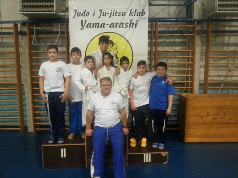  Judoka aradeni au fost prezenti in diferite turnee, in acest weekend