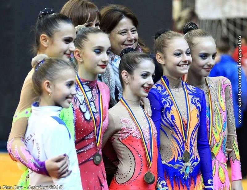  Gimnastica ritmica aradeana impresioneaza in Serbia si Slovacia