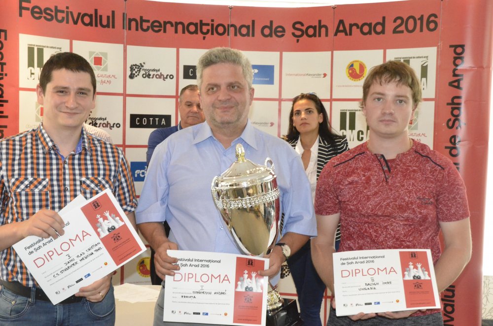  Andrei Istrăţescu e campionul festivalului arădean de şah