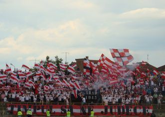 Fanii UTA-ei dau replica timişorenilor: „Să umplem Motorul!”