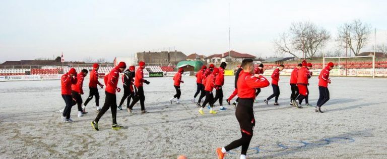 Zăpada și gerul au amânat etapele din fotbalul românesc