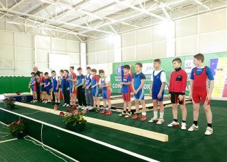 Micii halterofili au debutat în forţă în noul sezon