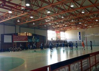 Dueluri încinse în voleiul liceenilor