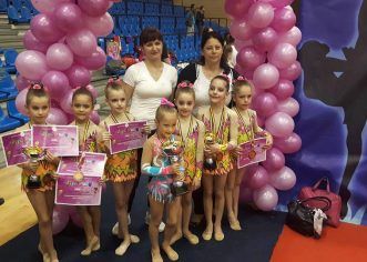 Micile gimnaste de la ritmică, pe podiumul naţional