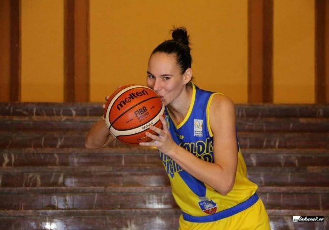 Univ.Goldiş ICIM s-a despărţit de două jucătoare