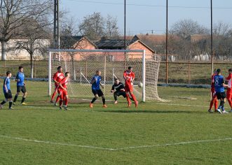 Revelaţia vine în fieful viceliderului. Vezi etapa din Liga 4