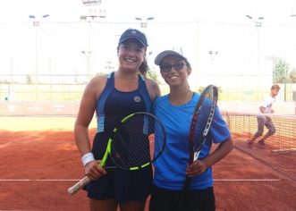 ITF Arad: arădeanca Ghinga continuă în proba de dublu