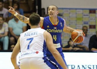 Arădeanul Andrei Mandache a scris istorie la Eurobasket