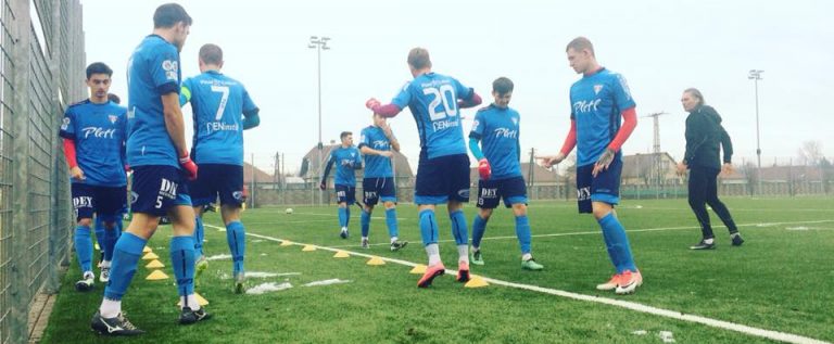 Bătrâna Doamnă are 25 de jucători în cantonament