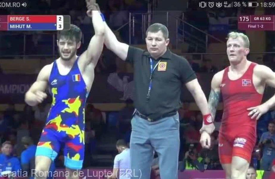  Luptătorul arădean Mihai Mihuţ este campion european!