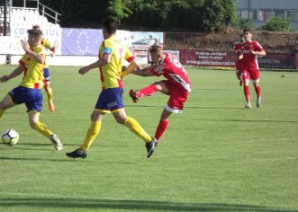 Luceafărul vine la Arad, să îi facă viaţa grea UTA-ei