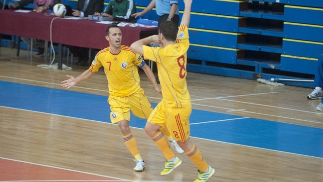  Naţionala de futsal obţine un dublu succes, la Arad
