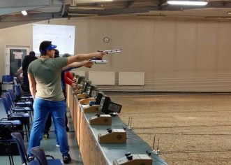 Pistolarii încep noul sezon în poligonul arădean