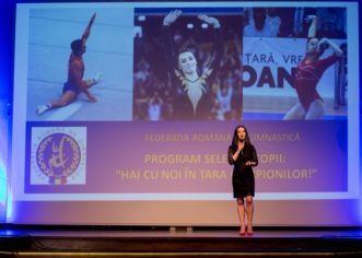 Caravana ”Hai cu noi în țara campionilor!” ajunge la Arad