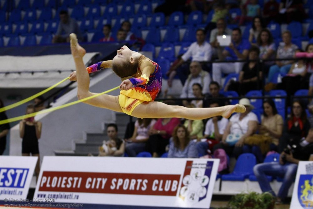  Gimnastele de la ritmică au centru olimpic, la Arad