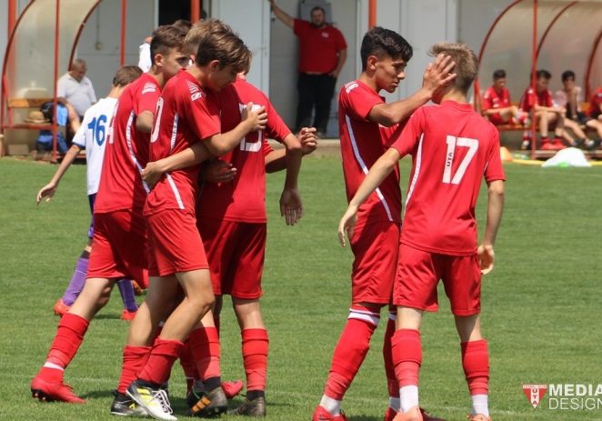 UTA şi Viitorul Arad, victorii importante la U15