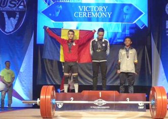 Aradul are triplu medaliat mondial de cadeţi, la haltere!