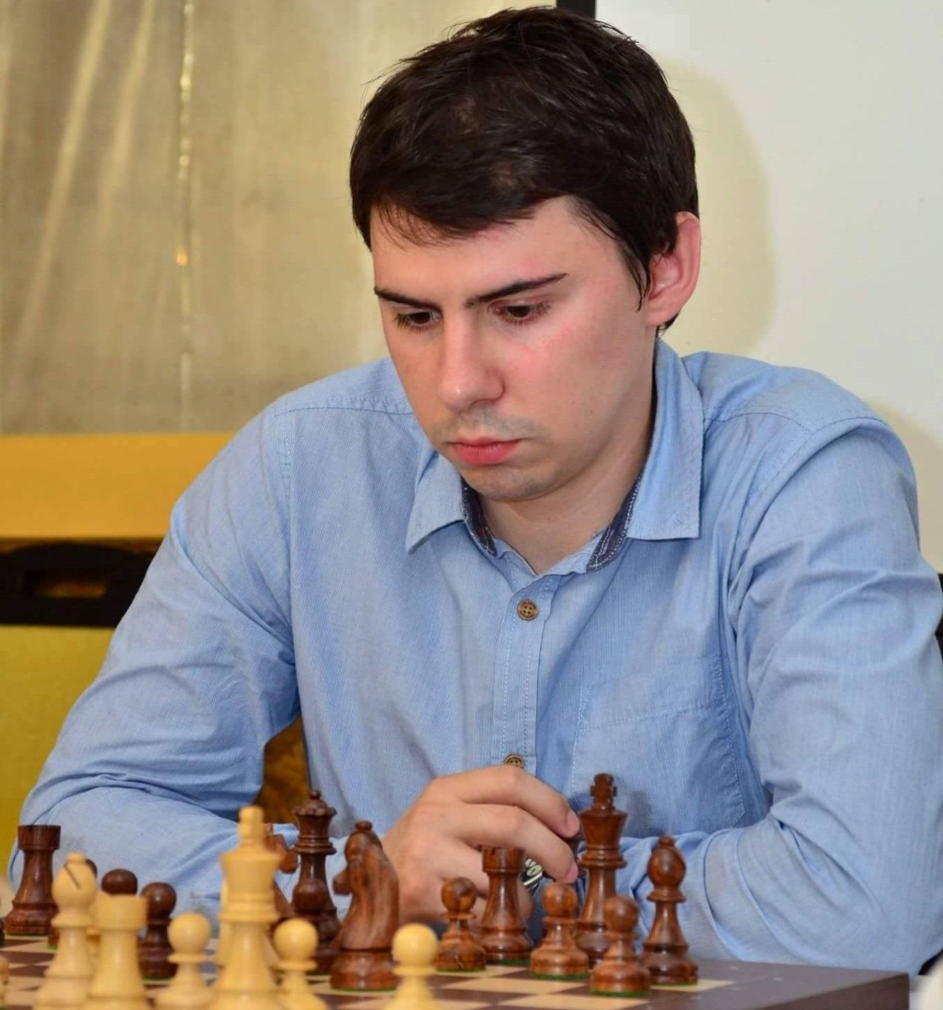  Vados Arad l-a transferat pe campionul naţional la şah