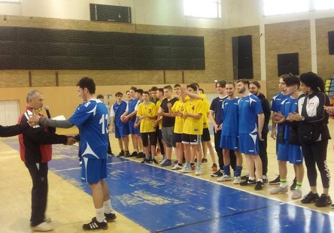 Liceenii s-au întrecut la Memorialul „Dumitru Siladi”