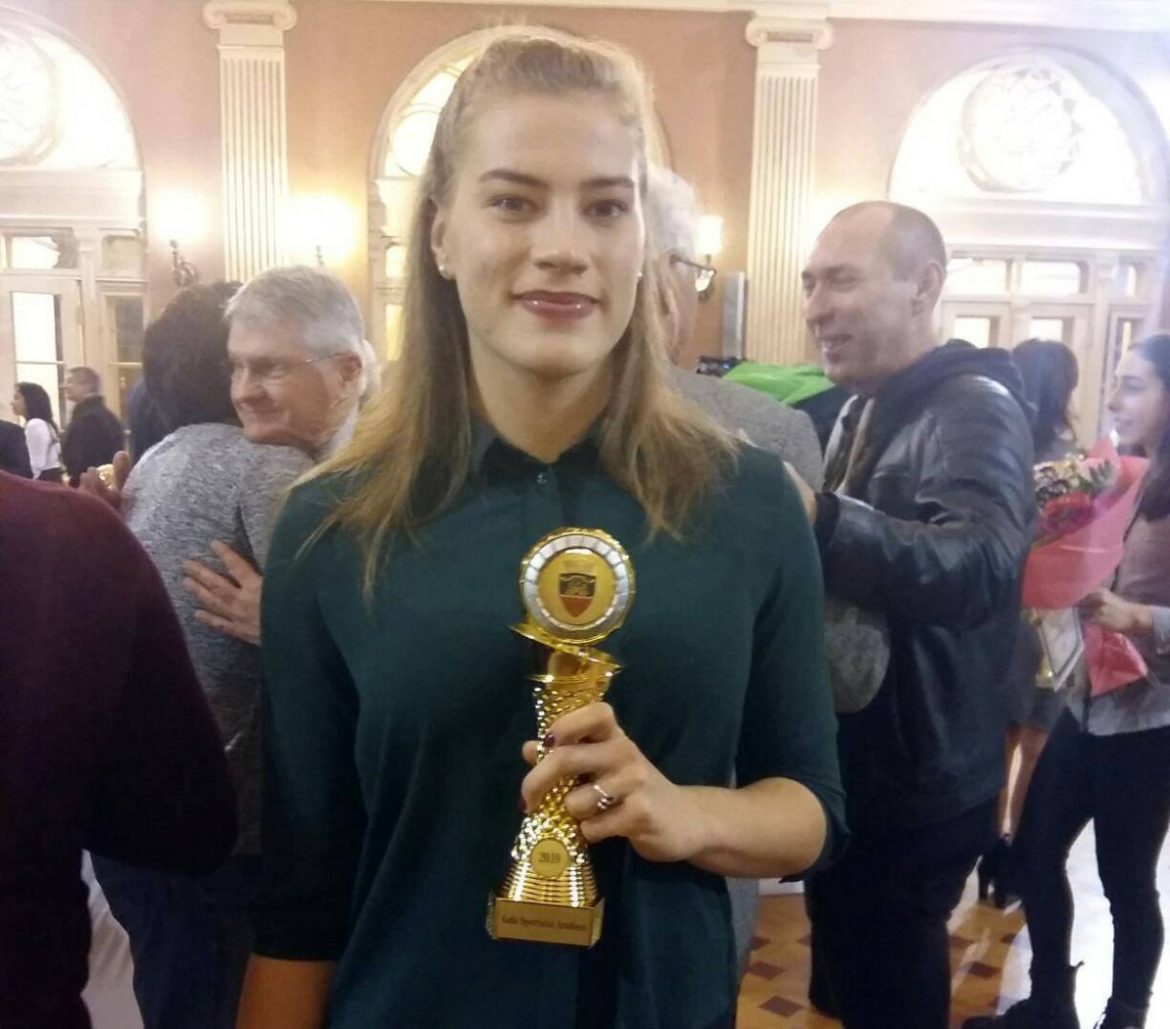  Gimnasta Zsofia Meszar, pe podium şi la Gala Sportului Arădean