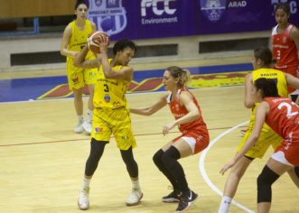 O nouă victorie arădeană în derby-ul clasic de sub coş