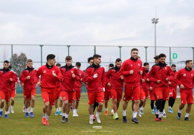 UTA şi FCC Baschet Arad şi-au amânat revenirea la antrenamente
