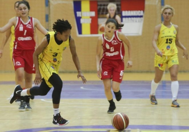 Americanca Webb şi arădeanca Mandache, între cele mai bune baschetbaliste din Liga Naţională