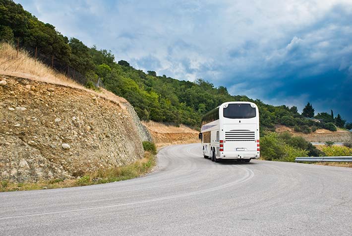  Transportul cu microbuze și autocare ȋnchiriate pentru excursii: pachete pentru orice buzunar!