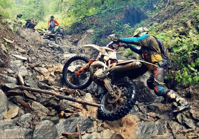 Hard Enduro Arad, de două ori pe podium la etapa de la Costeşti