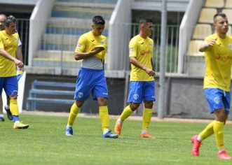 Fotbaliştii Petrolului infectaţi cu COVID-19 au refuzat internarea