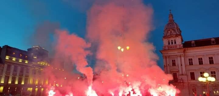 Suporterii arădeni au sărbătorit promovarea UTA-ei toată noaptea