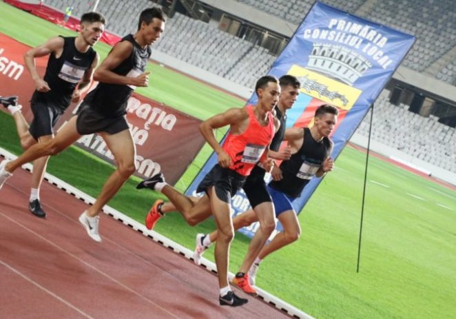 Atleţii Nicolae Coman şi Denis Both, performerii Aradului la Internaţionalele României